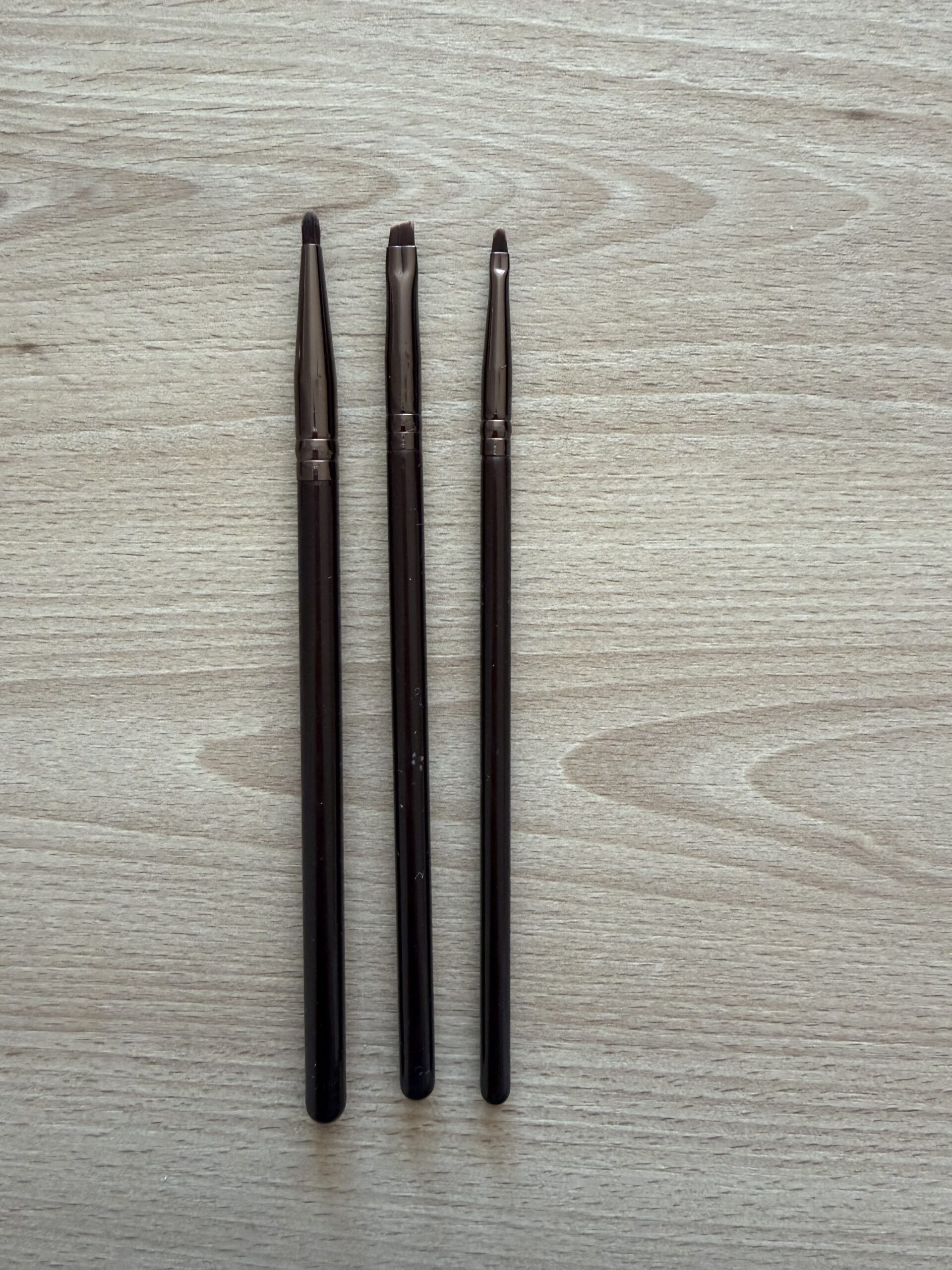 LIMITOWANY PRO SET 16 PĘDZLI DO MAKIJAŻU
